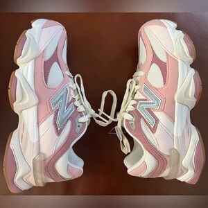 New Balance Pink/White Girls Size 4 Wide Sneakers NEW